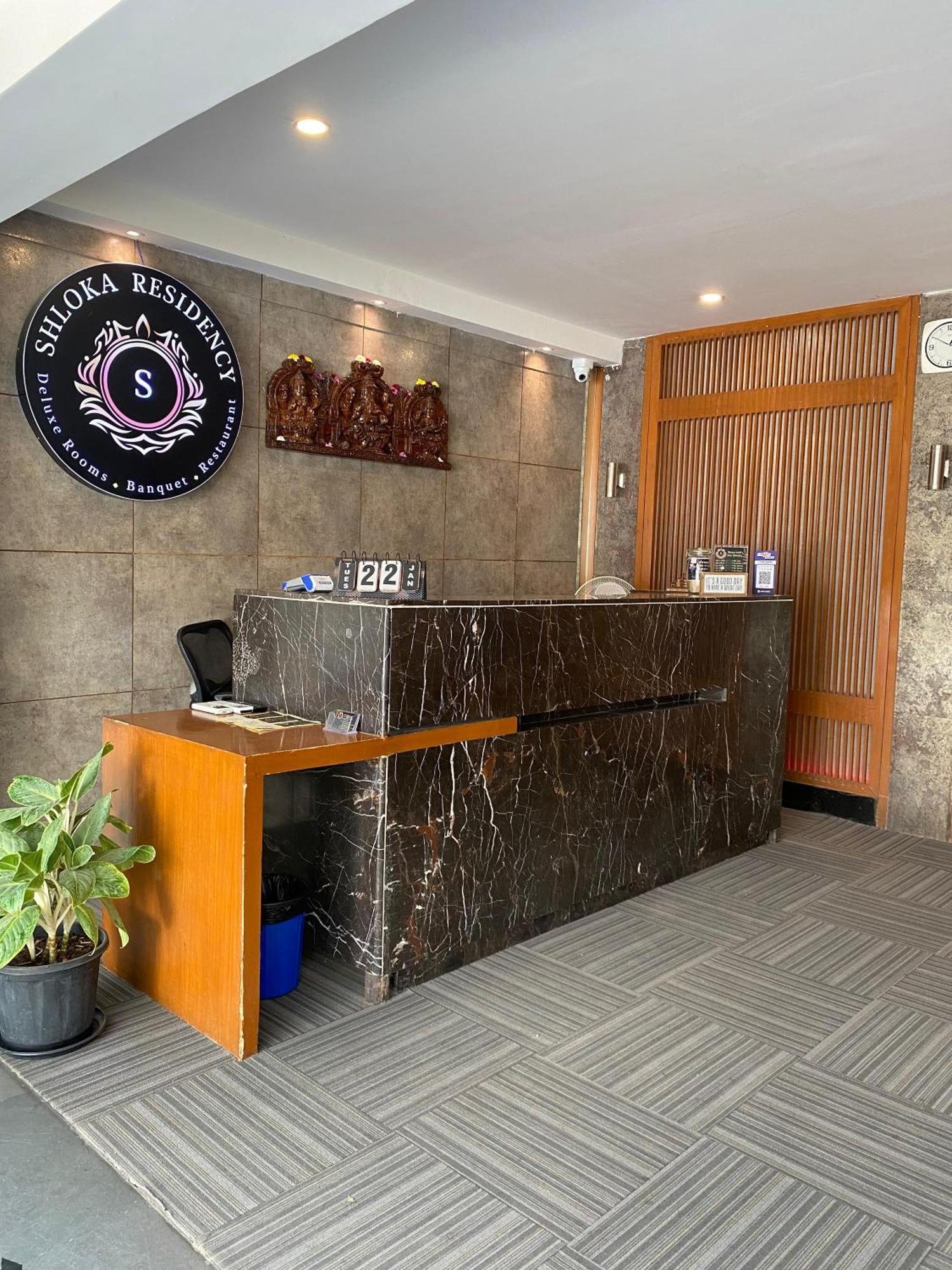Shloka Residency Hotell Shamshabad Exteriör bild