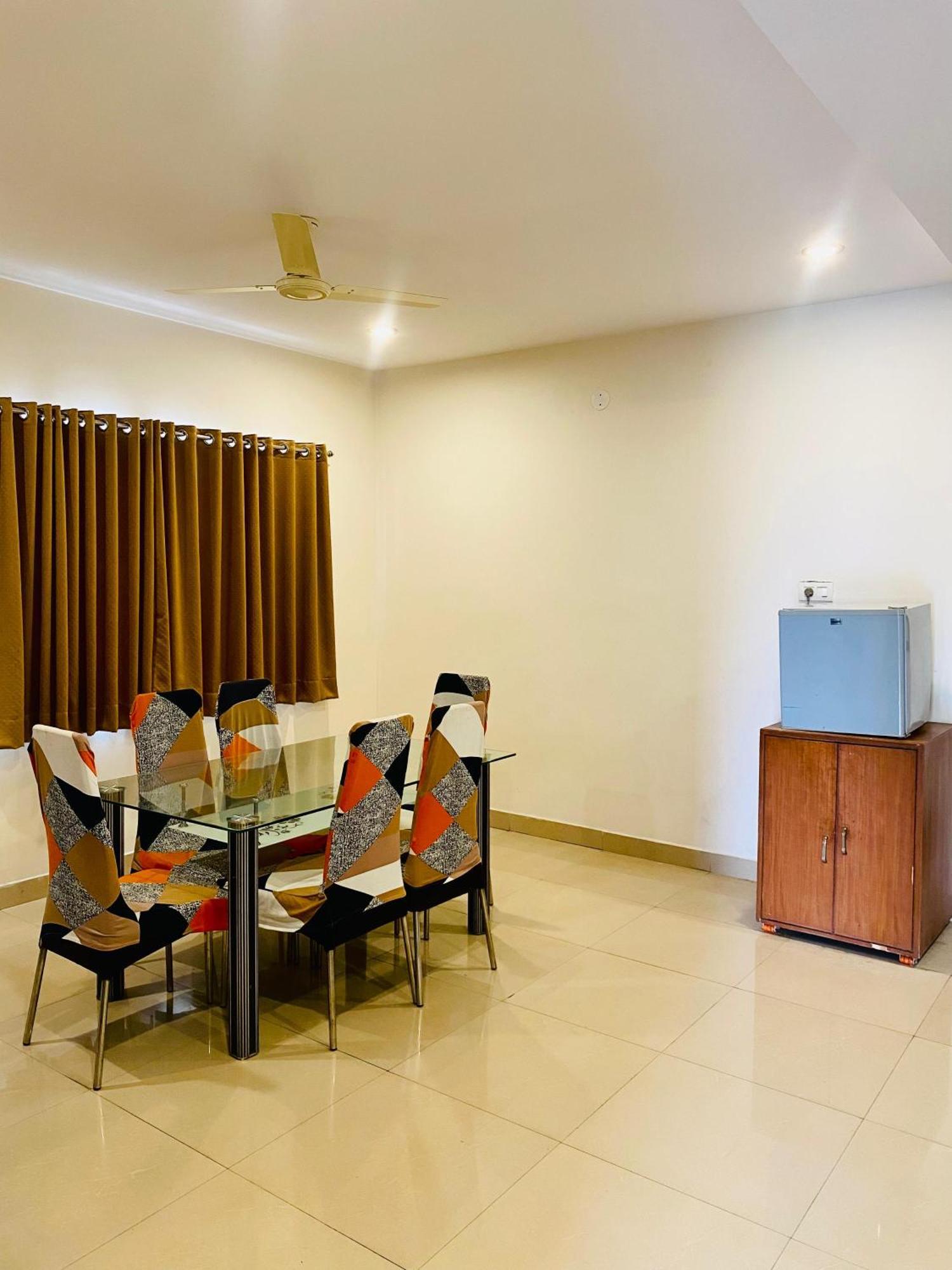 Shloka Residency Hotell Shamshabad Exteriör bild
